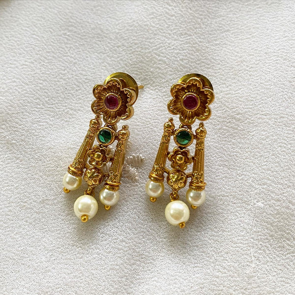 Antique matte floral pearl spike short set - Adorna