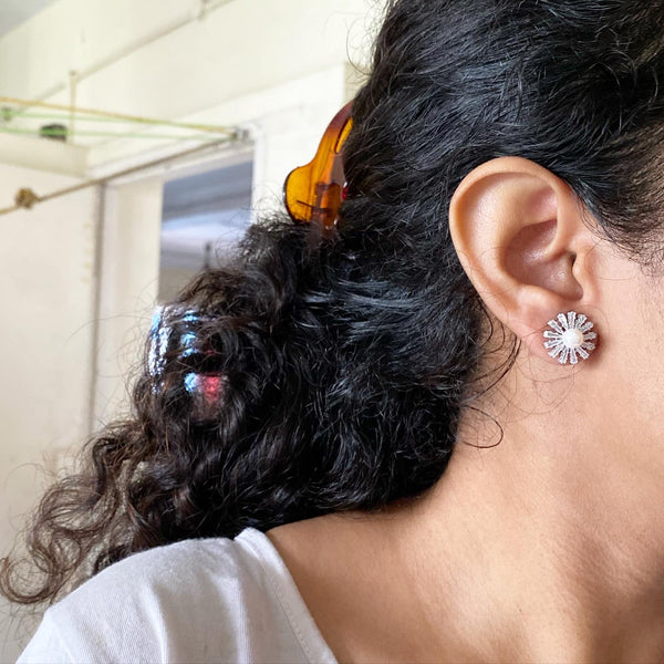 Western Pearl flower Studs - Adorna