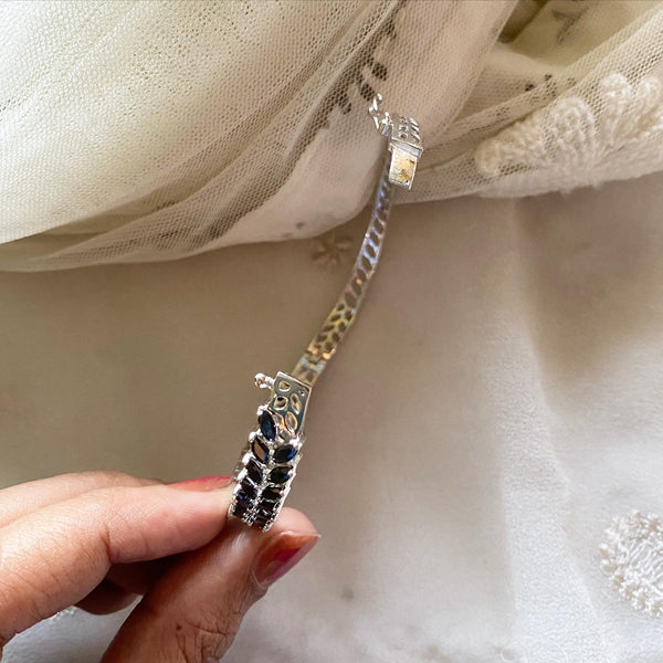 Silver CZ curved leaf bracelet - Adorna