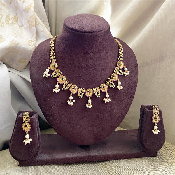 Antique matte matte pearl drops short set - Adorna