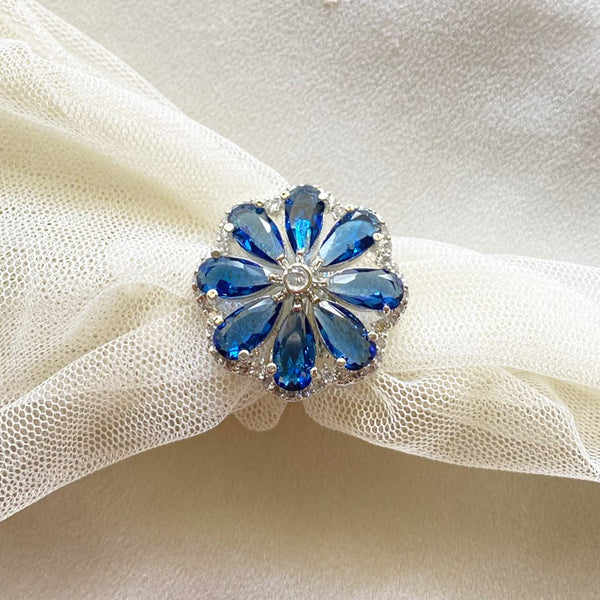 Full bloom CZ finger ring - size adjustable - Adorna