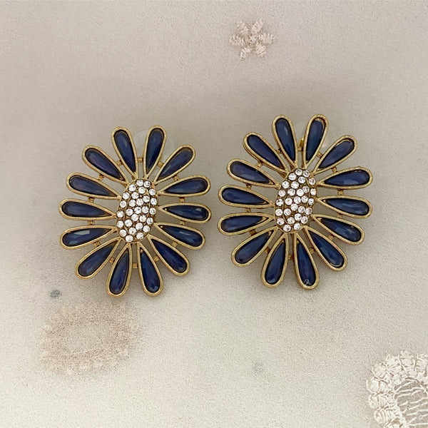 Daisy studs