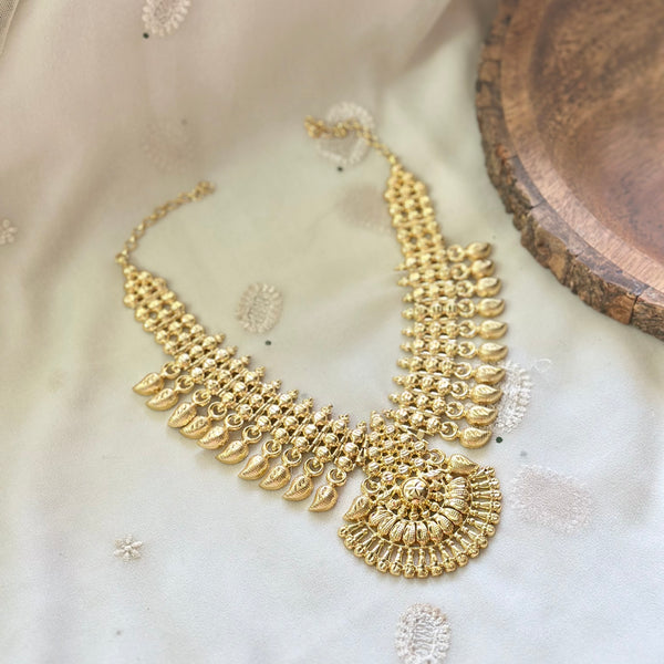 Kerala Gold short maanga necklace
