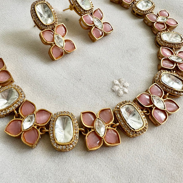 Antique Clover kundan necklace - Baby Pink