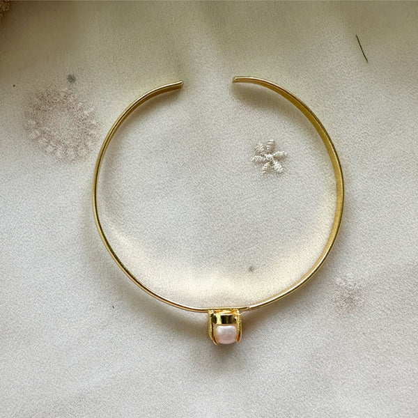 Single Pearl smooth bracelet/kada