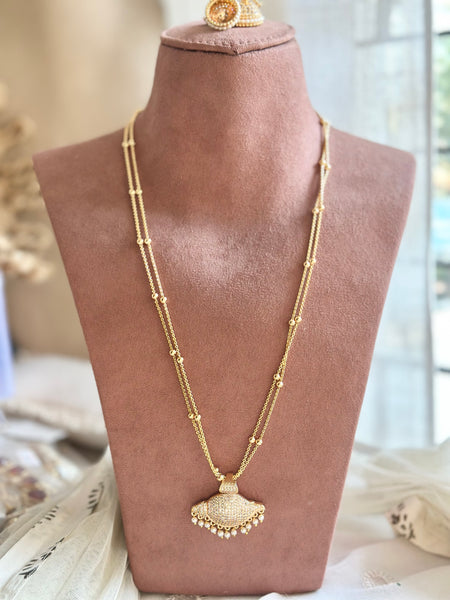 Gold AD Sangu pendant chain with earrings