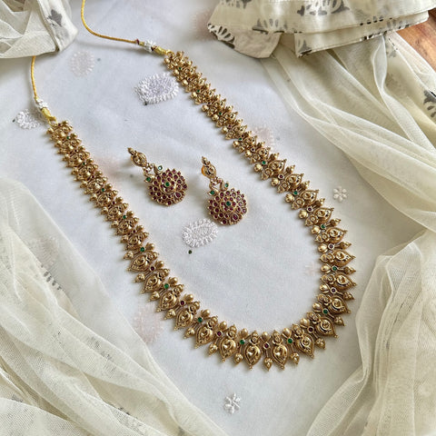 Matte Kemp Peacock in Pointed Paisley long set