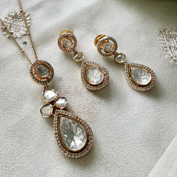 Polki tear drop pendant neckset (single strand chain)