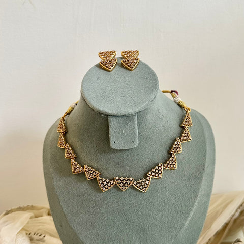 Matte CZ triangle cups neckset