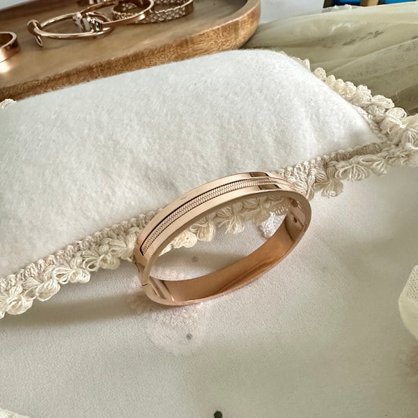 Rose gold Chain-Smooth border openable bracelet