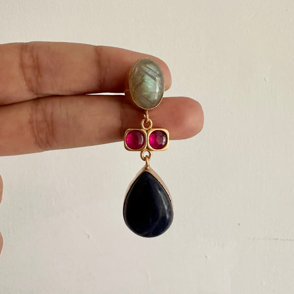 Kundan Simple tear drop earrings