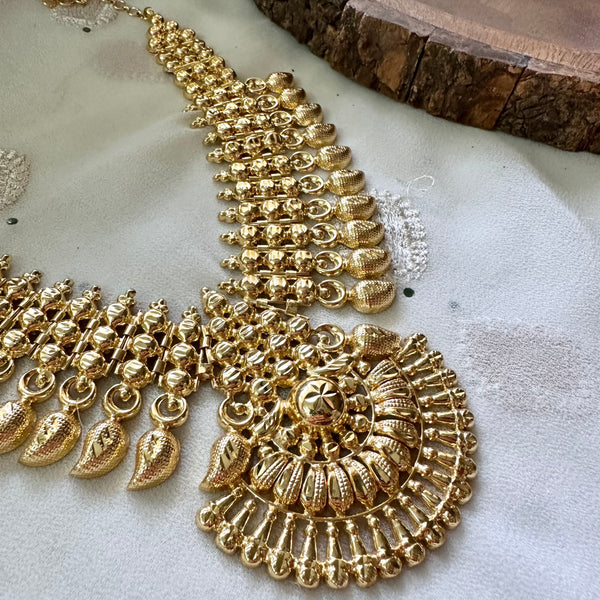 Kerala Gold short maanga necklace