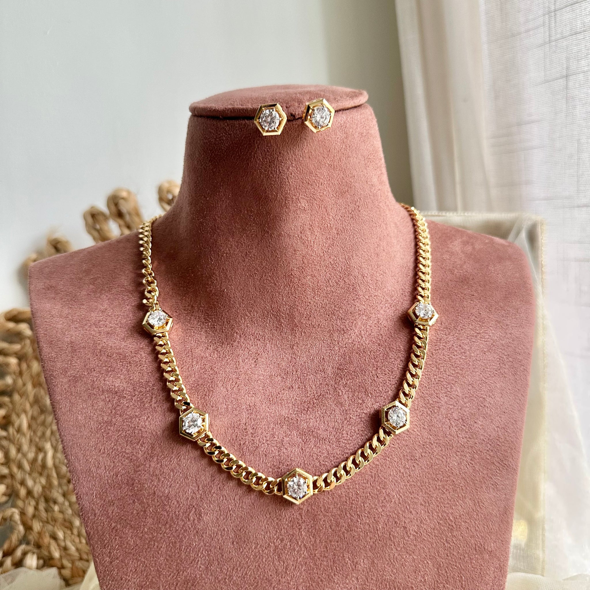 Linked CZ short set