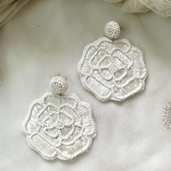 Rose Fabric earrings - White - Adorna