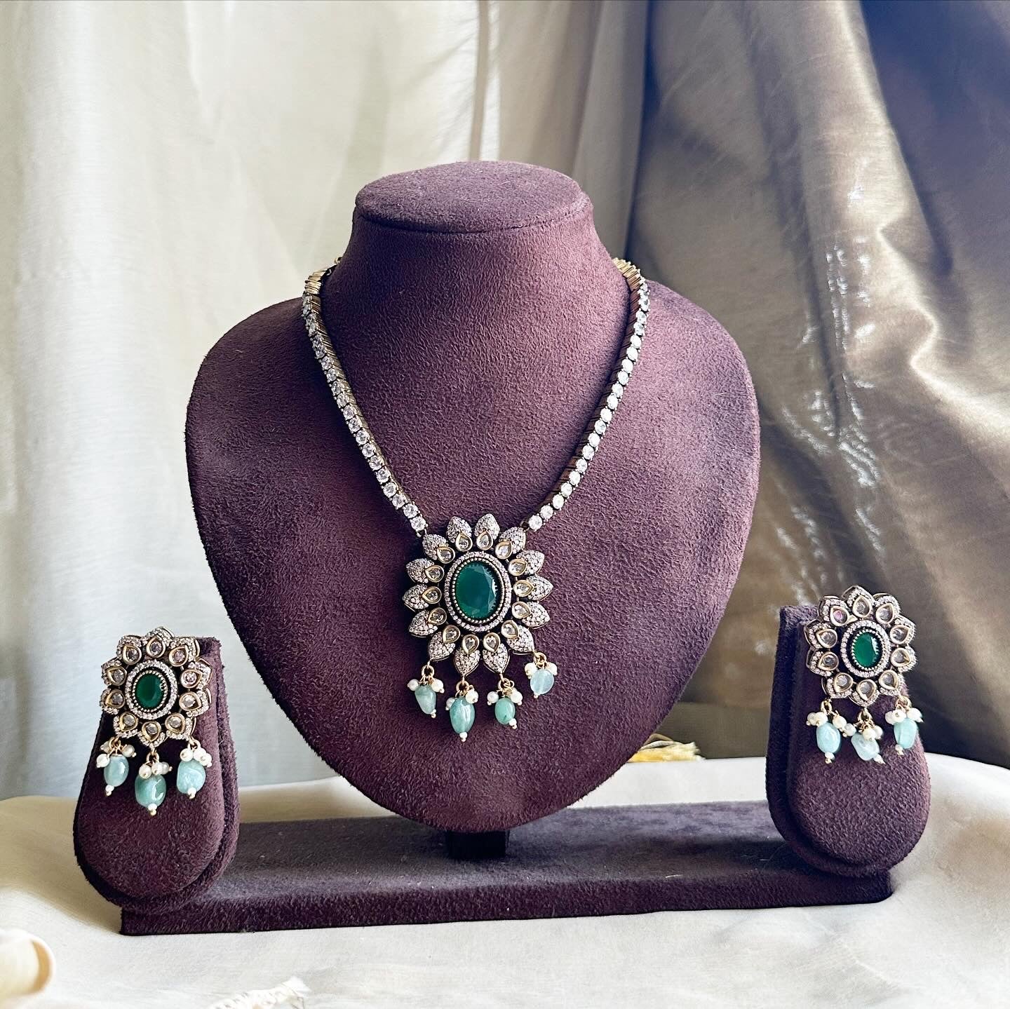 Victorian Green flowery drops short set - Adorna