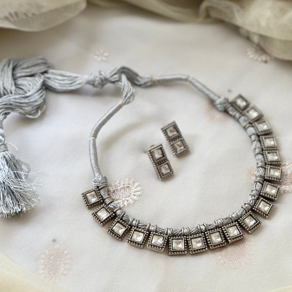Threaded Kundan Squares set - Silver