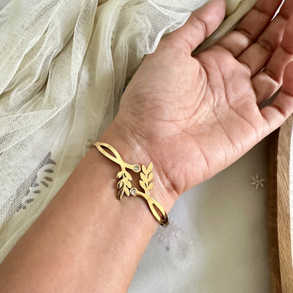 Gold leaf twigs bracelet