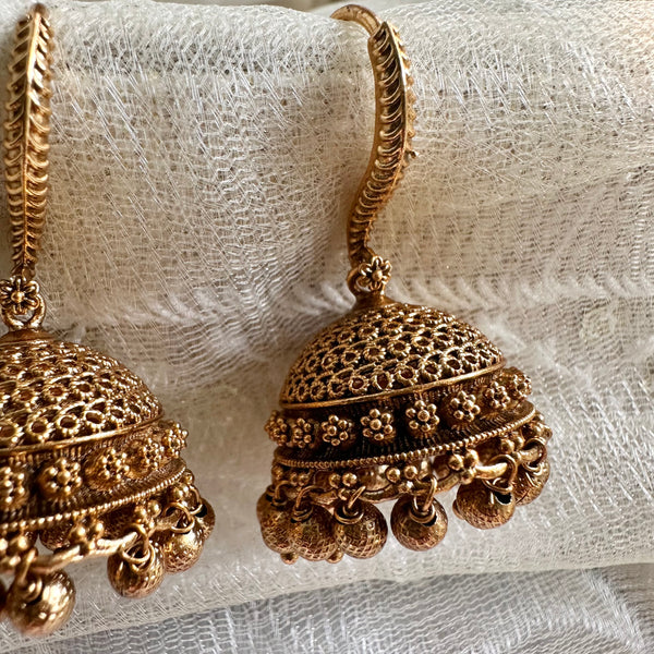 Matte twist hook jumkhas