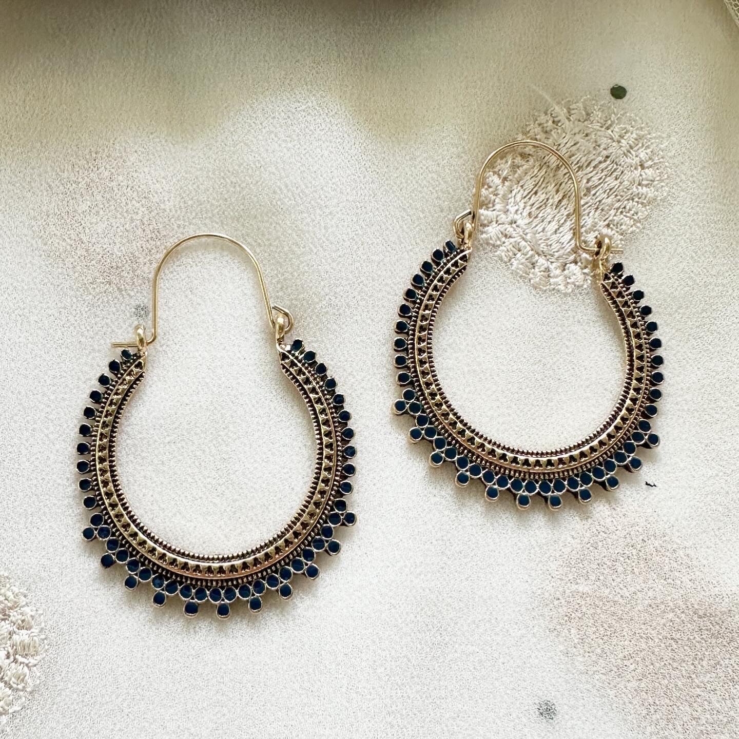 Chaand dots hoop style earrings