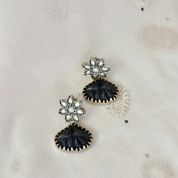 Real Rei pearl petal floral studs