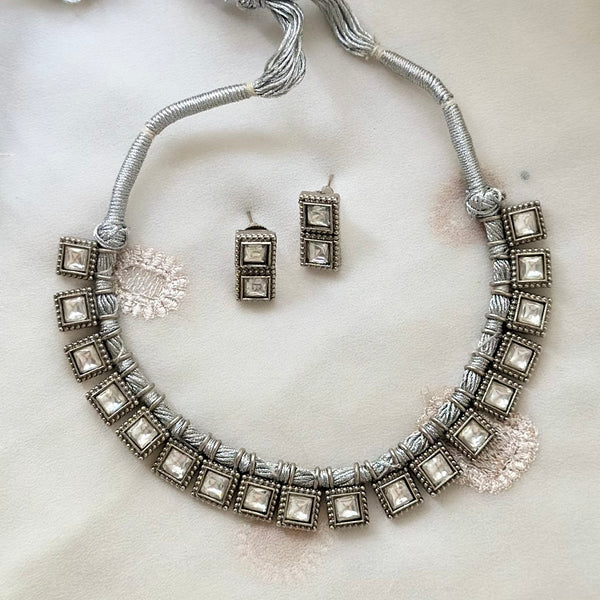 Threaded Kundan Squares set - Silver