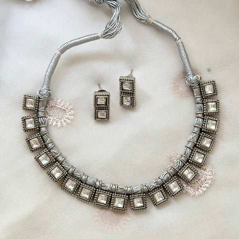Threaded Kundan Squares set - Silver