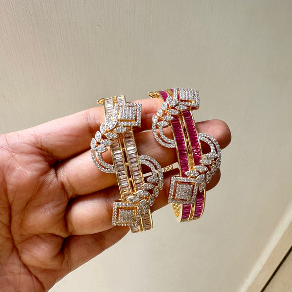 Entwined leaf bracelet