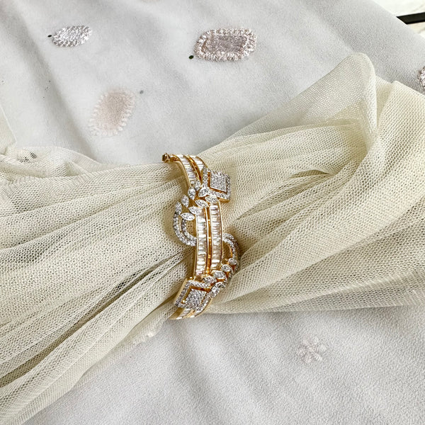 Entwined leaf bracelet