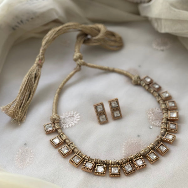 Threaded Kundan Squares set - Gold