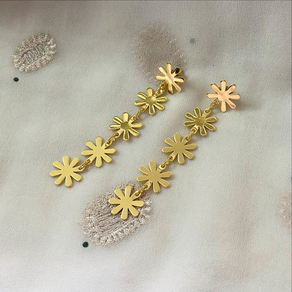 Flower chain dangler earrings