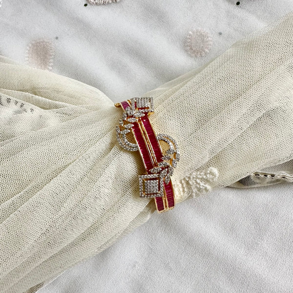 Entwined leaf bracelet