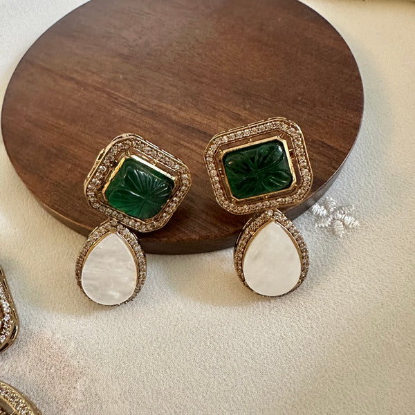 Rectangle carved stone tear drop pendant set - Green