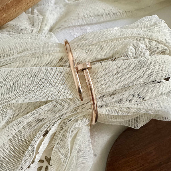 Rose gold openable bracelet