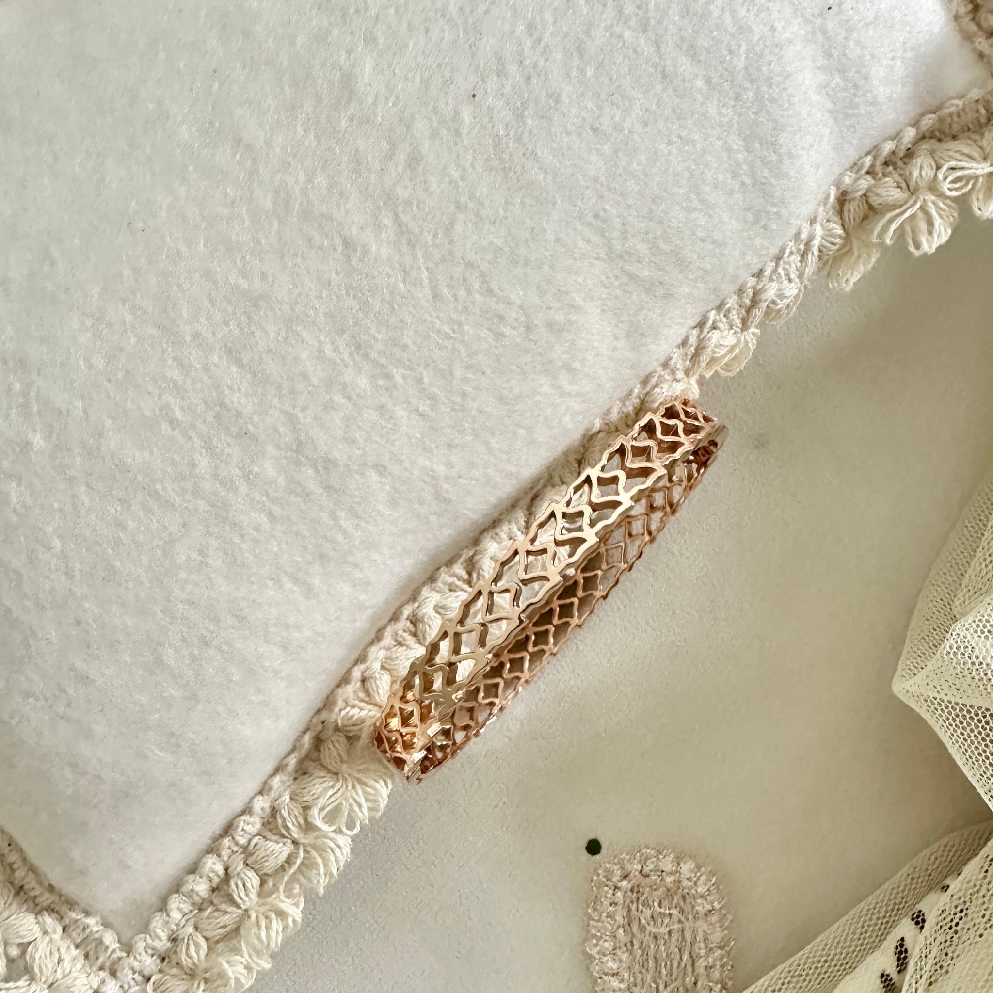 Rose gold Butterfly March openable bracelet