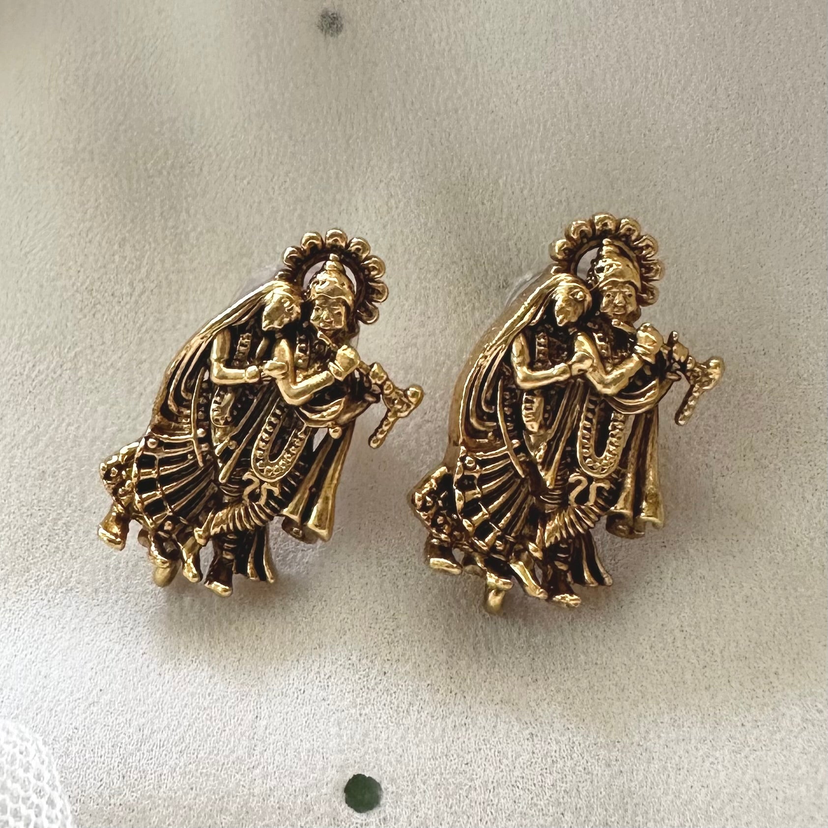 Radhe Krishna Antique matte studs