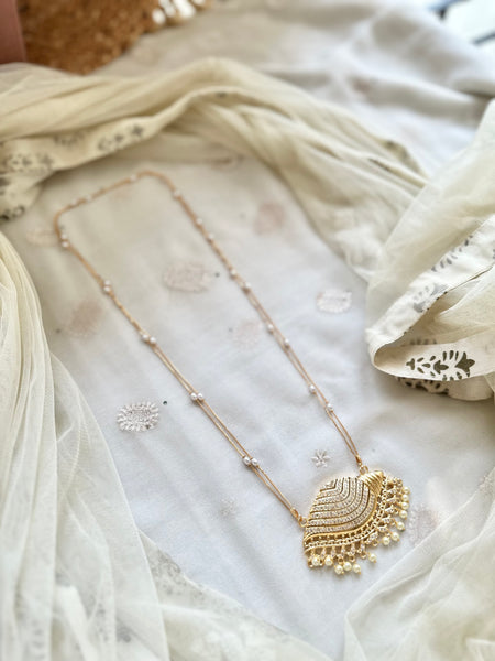 Gold AD Sangu pearl chain (no earrings)