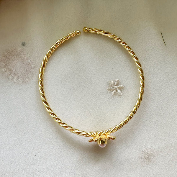 Flower pearl twists bracelet/kada