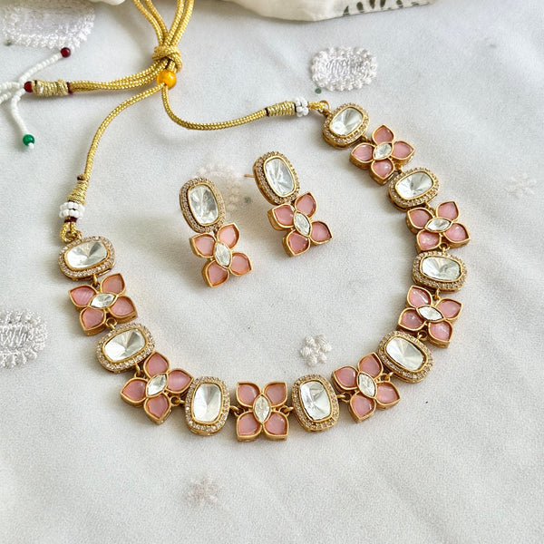 Antique Clover kundan necklace - Baby Pink