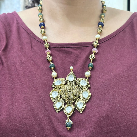 Pumpkin beaded dailty Antique mala