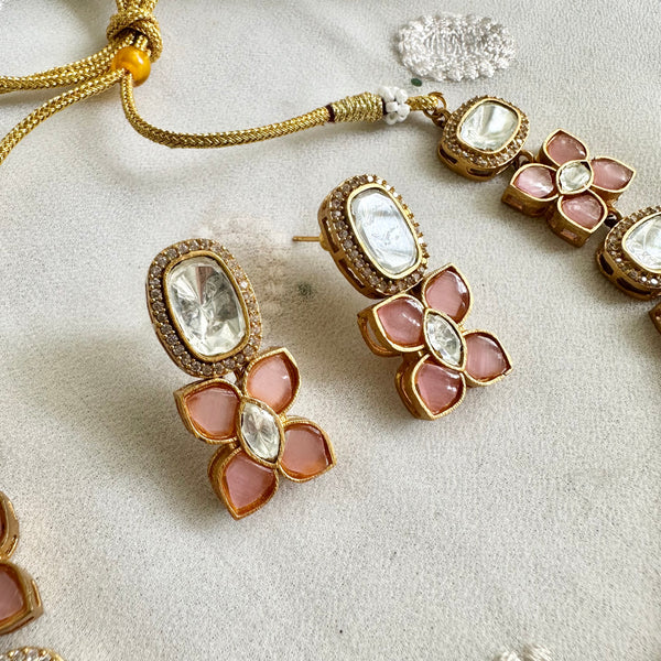 Antique Clover kundan necklace - Baby Pink
