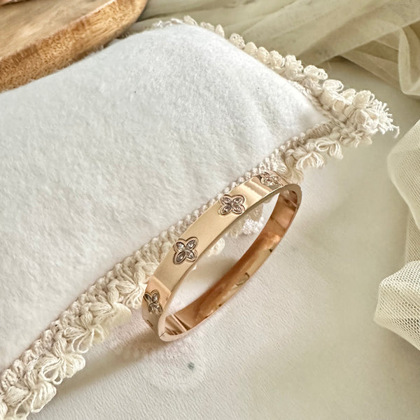 Rose gold Clover spots openable bracelet
