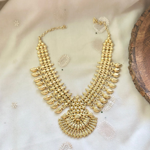 Kerala Gold short maanga necklace