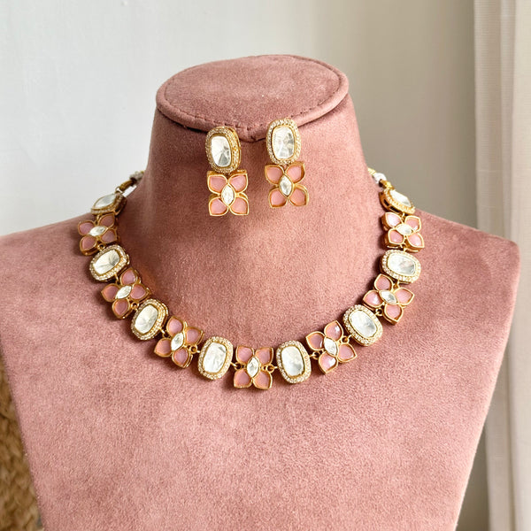 Antique Clover kundan necklace - Baby Pink