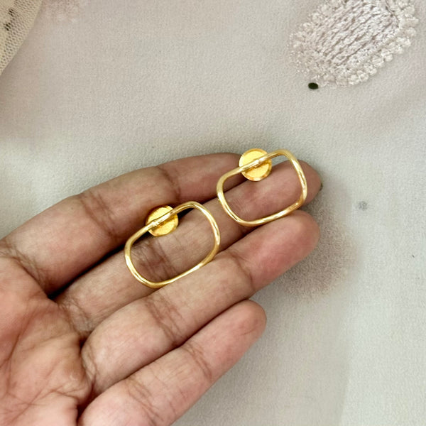 3D Hyperbole stud earrings