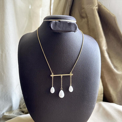 Gold Pearl dew drops necklace - Adorna