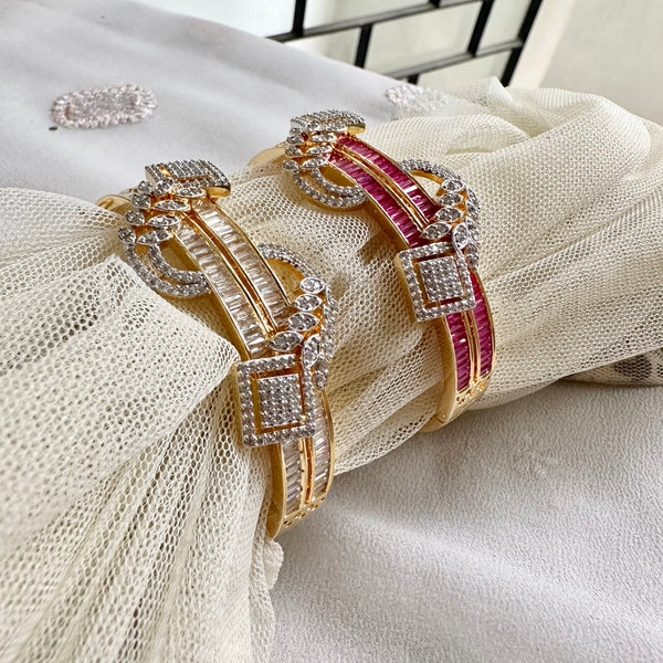 Entwined leaf bracelet