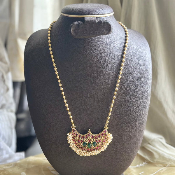 Nithra Ruby-Green - Kemp Half moon pendant chain