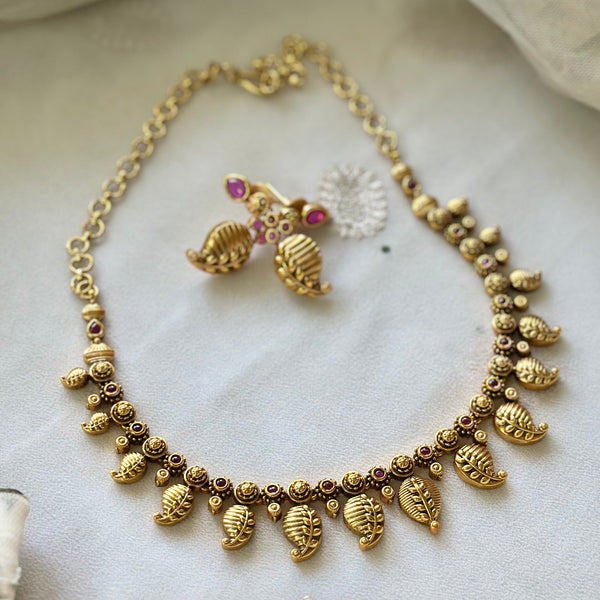 Antique matte Paisley-leaf short set