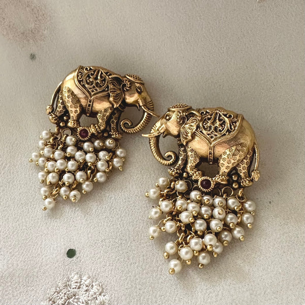 Gajendra Gungroo drops stud earrings - Pearl