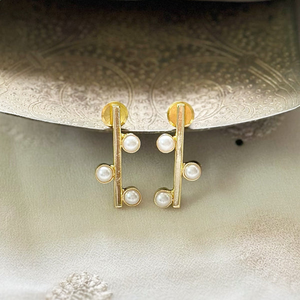 Pearl ladder earrings